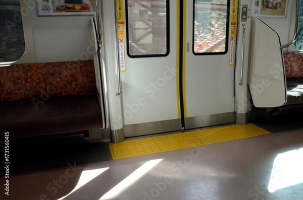 Fototapeta 電車のドア