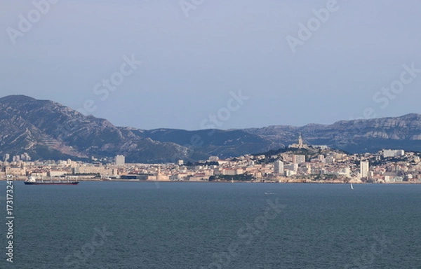 Obraz vue de Marseille et des calanques depuis la mer