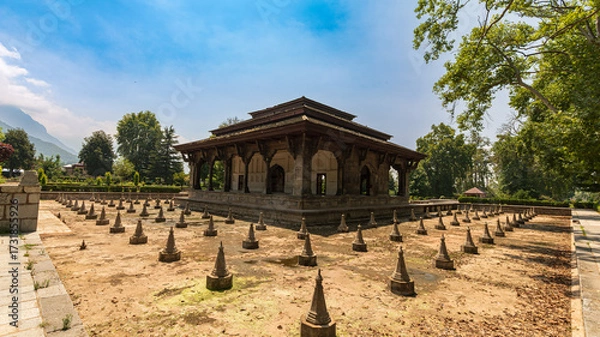 Obraz Shalimar Bagh, Srinagar-where Chinars sway and waters sing, the Mughal garden holds timeless grace.