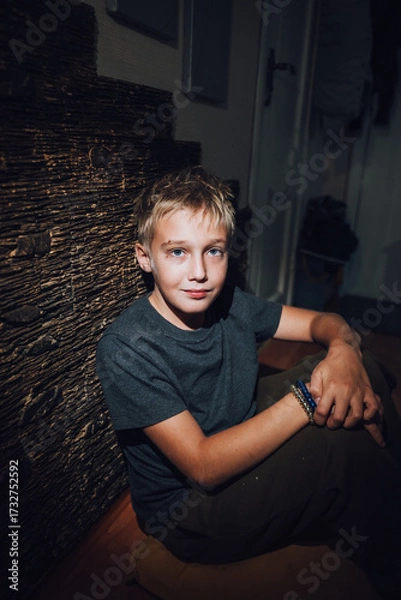 Obraz young boy looking at camera