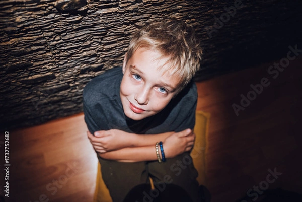 Obraz young boy looking at camera