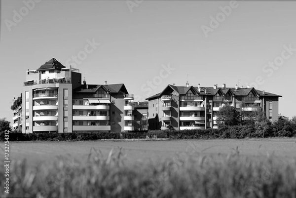 Fototapeta Complesso di palazzi moderni