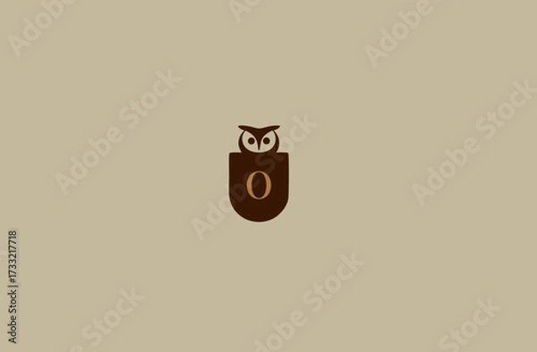 Obraz Minimalist brown owl logo with number zero on beige background. Smart, wise, intelligent animal icon for education, learning, business concept.