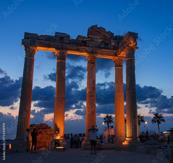 Fototapeta Temple of Apollo, Side, Turkey, view of night