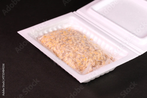 Obraz パックに入ったひきわり納豆