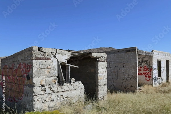 Obraz Broken down desert cafe in ruins