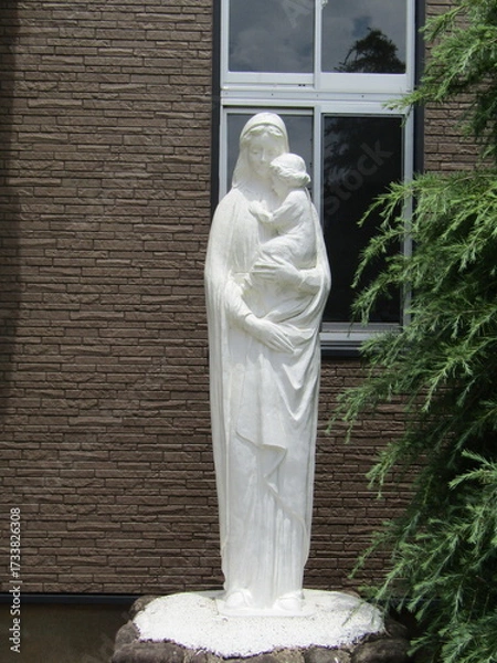 Fototapeta 長崎県平戸市、海の街らしい歩道に描かれた帆船のタイル