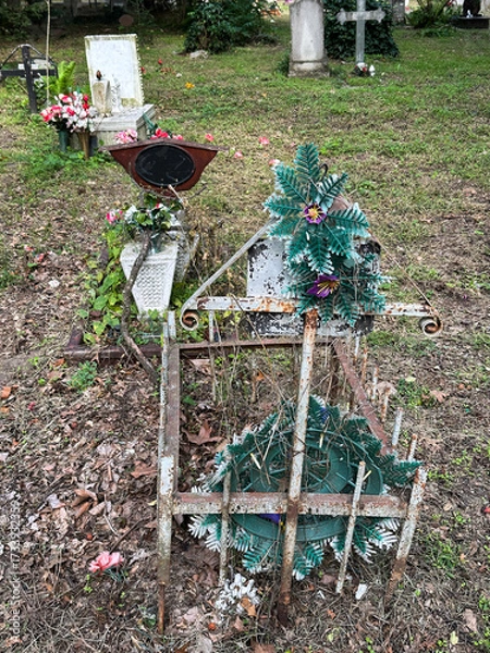 Fototapeta Tombstone in the public cemetery
