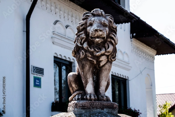 Obraz lion statue in budapest