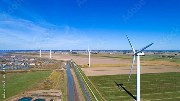 Fototapeta Photo aérienne d'un parc éolien près de Bouin en Vendée