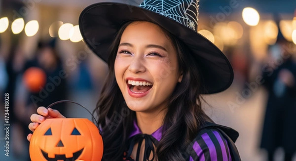 Obraz ハロウィンの仮装衣装を着た日本人の女子