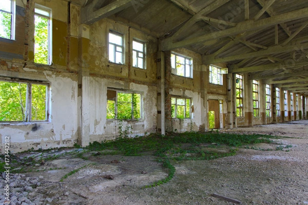 Obraz The destroyed building of the factory workshop, which worked for the defense industry of Ukraine. Robbery and an act of vandalism. September 2017