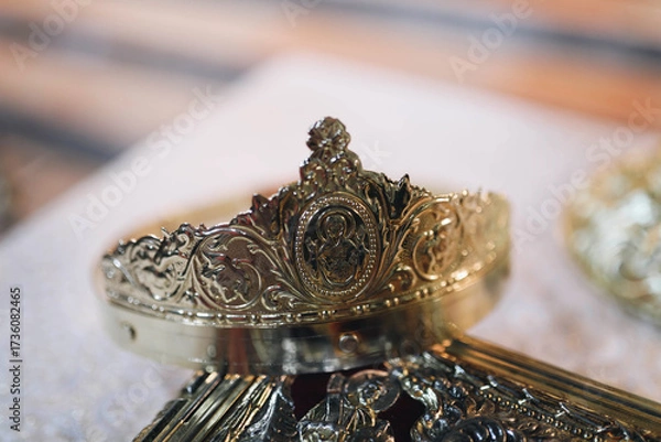 Fototapeta golden ring with diamonds