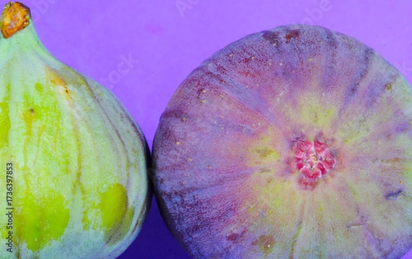 Obraz ripe figs on purple background