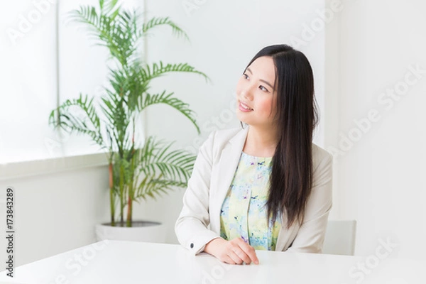 Fototapeta 笑顔の女性　ビジネス