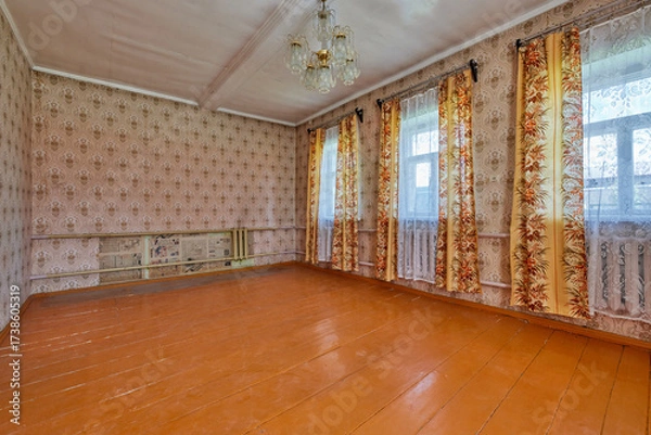 Fototapeta old soviet empty living room