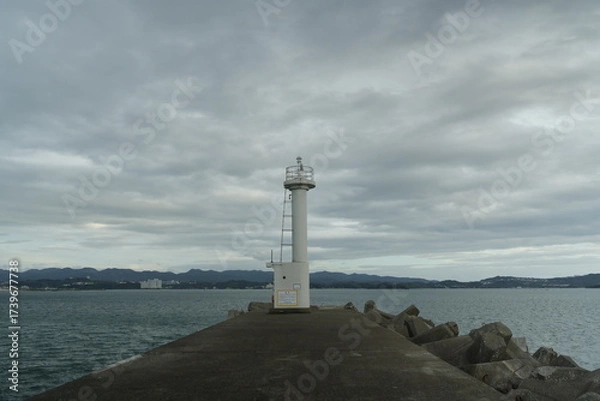 Fototapeta 海と灯台の風景