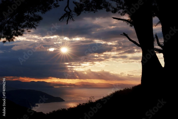 Fototapeta Sunset on the coast of the Basque Country from Mount Jaizkibel.