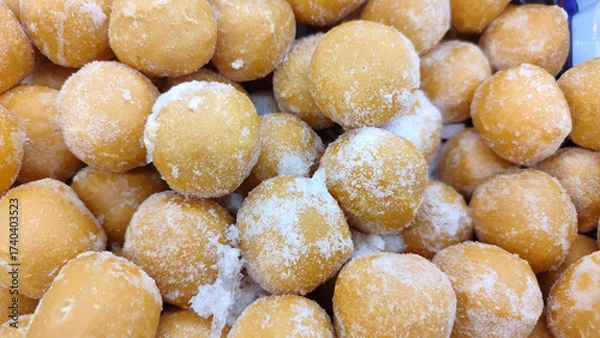 Obraz Pile of Golden Sugar-Coated Doughnut Holes