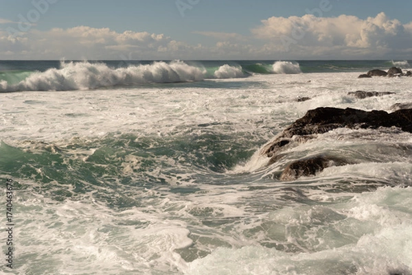 Obraz Surf breaking off Snapper Rocks, a popular surfing location at Coolangatta, Gold Coast, Queensland, Australia.