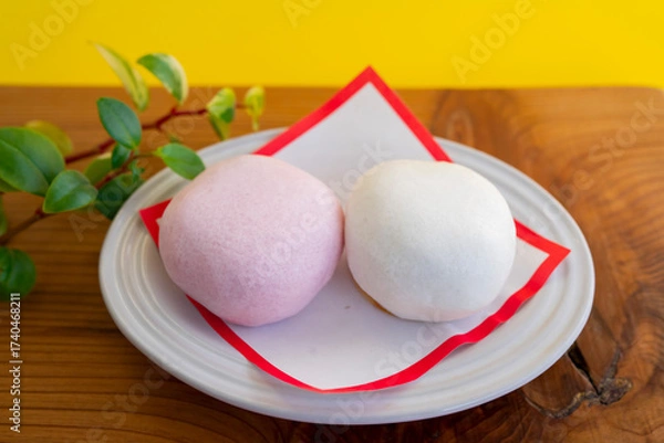 Obraz 紅白の薯蕷饅頭（じょうよまんじゅう）