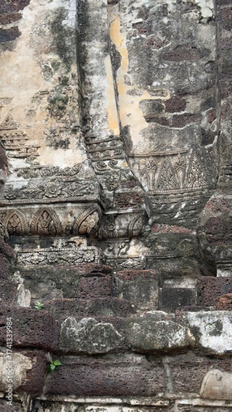 Fototapeta Wat Chaiwatthanaram in Ayutthaya, Thailand. Scenic ruins of the Buddhist temple in the ancient city. Brickwork element.