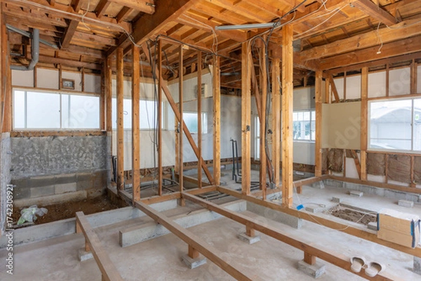 Fototapeta 築古住宅のリフォーム工事が始まった建築現場