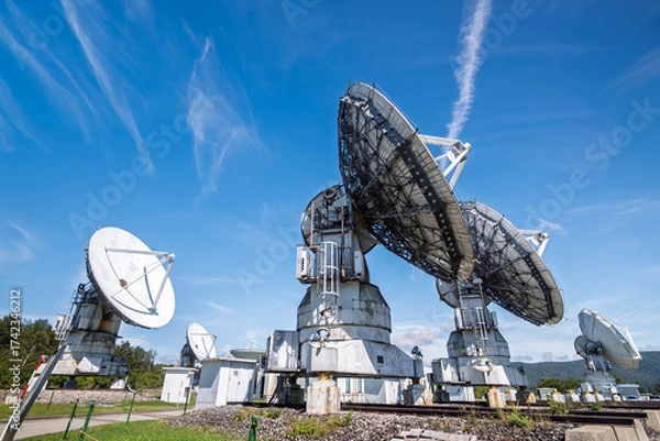 Obraz 国立天文台 野辺山宇宙電波観測所のミリ波干渉計