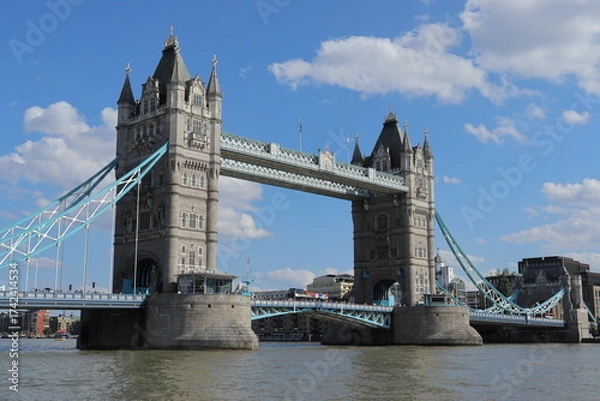 Fototapeta テムズ川のタワー・ブリッジ　ロンドンの橋　橋　イギリス　イギリスの橋