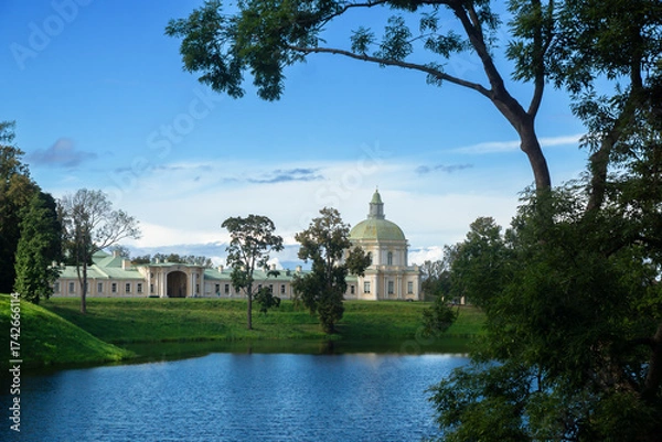 Fototapeta ORANIENBAUM, RUSSIA – AUGUST 24, 2025. An 18th-century palace and park complex on the shores of the Gulf of Finland.
