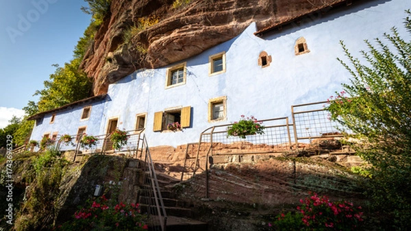 Fototapeta Beautiful architecture of cave houses in Graufthal in France on  Sunday October 5th in 2025