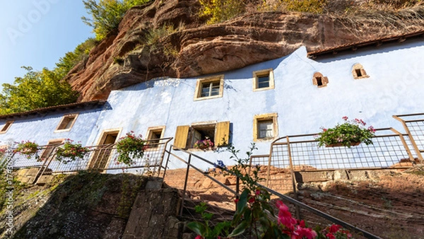 Fototapeta Beautiful architecture of cave houses in Graufthal in France on  Sunday October 5th in 2025