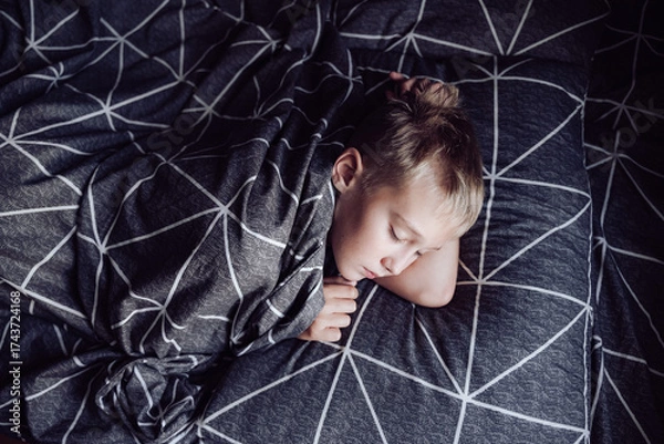 Obraz boy in bed