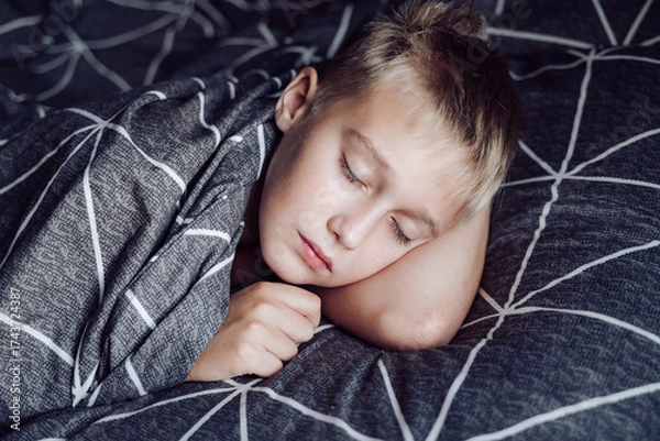 Obraz boy in bed