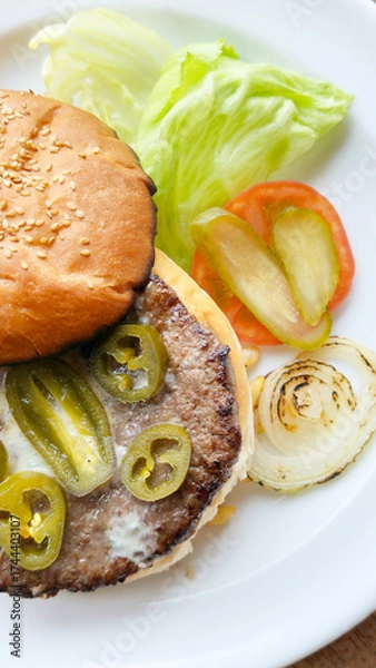 Fototapeta 海沿い鎌倉のテラスで食べたハンバーガー
