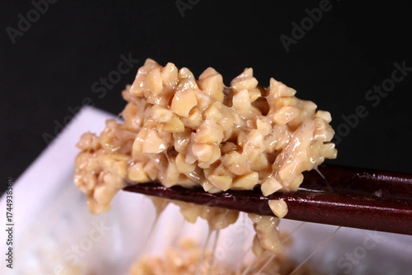 Obraz ひきわり納豆を食べる