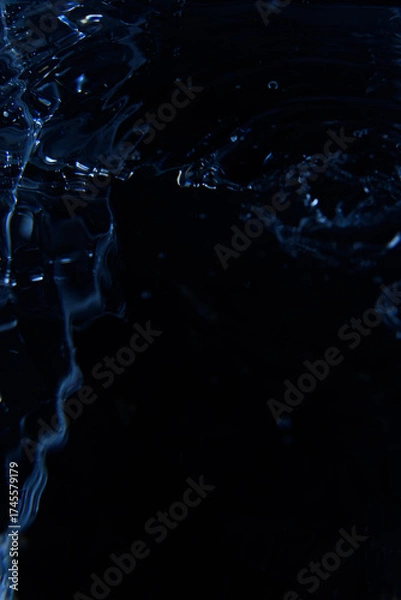 Fototapeta 467.Dark Water Ripples With Reflections And Subtle Light