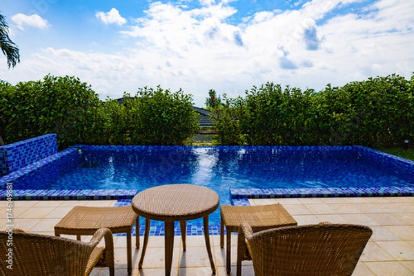 Obraz 青空の南国リゾート・オーシャンビューのプライベートプール付き高級ホテルのヴィラのテラス（沖縄県宮古島市）