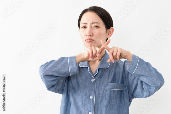 Obraz パジャマを着ている女性　ライフスタイルイメージ