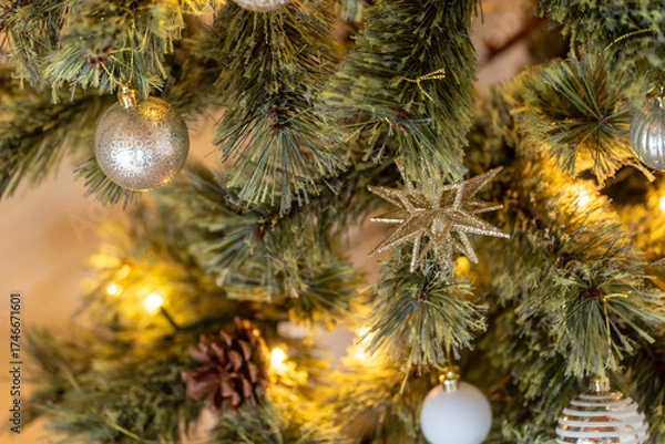 Obraz キラキラ輝くゴールドのクリスマスオーナメント