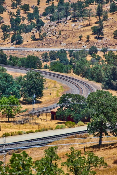 Fototapeta Tehachapi Loop Train Track Curve in California Summer Landscape