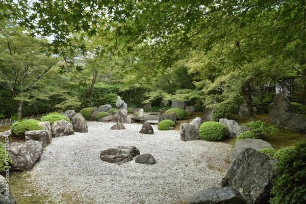 Obraz 青蓮院飛地　将軍塚青龍殿　夏の枯山水庭園(京都市山科区)