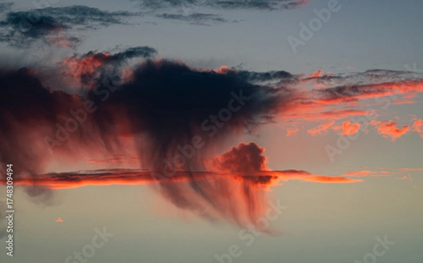 Obraz  nuvens ao nascer do sol