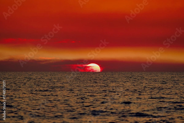 Obraz Piękny zachód słońca nad morzem