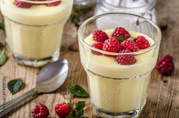 Obraz Vannila berries pudding