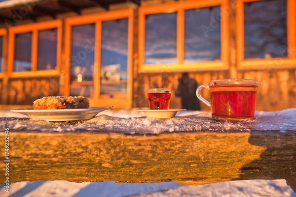 Obraz Piękna zima w okolicach Bacówki nad Wierchomlą w Gminie Muszyna o zachodzie słońca. Specjały kuchni z bacówki.