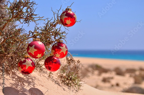 Fototapeta chrismas ball on the beach