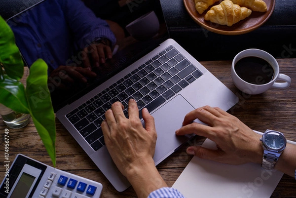 Obraz businessman working on laptop
