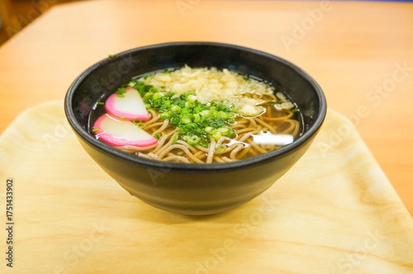 Obraz 曽木の滝近くの店で食べたたぬきそばの昼食