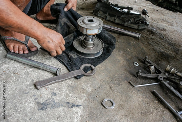 Obraz CVT drive system on automatic motorbikes.